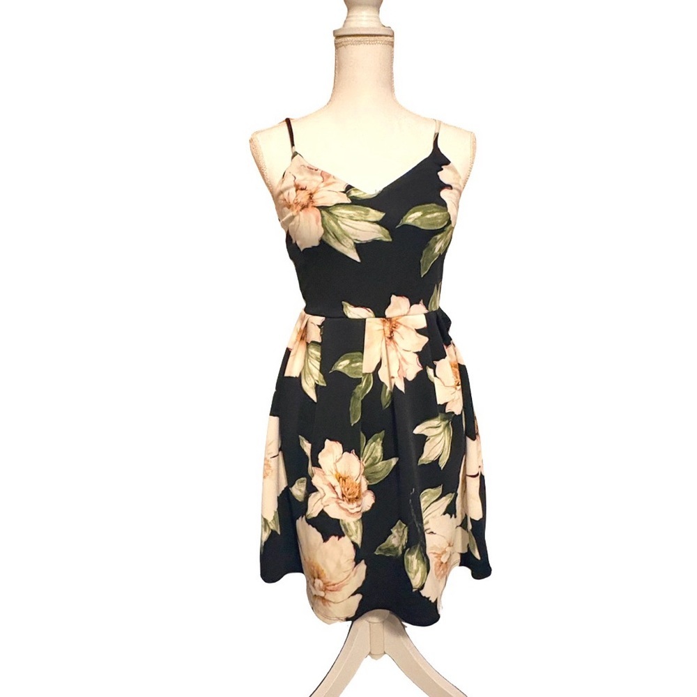 Monteau Black Floral Fit & Flare Dress | Spaghetti Strap | Size medium‎